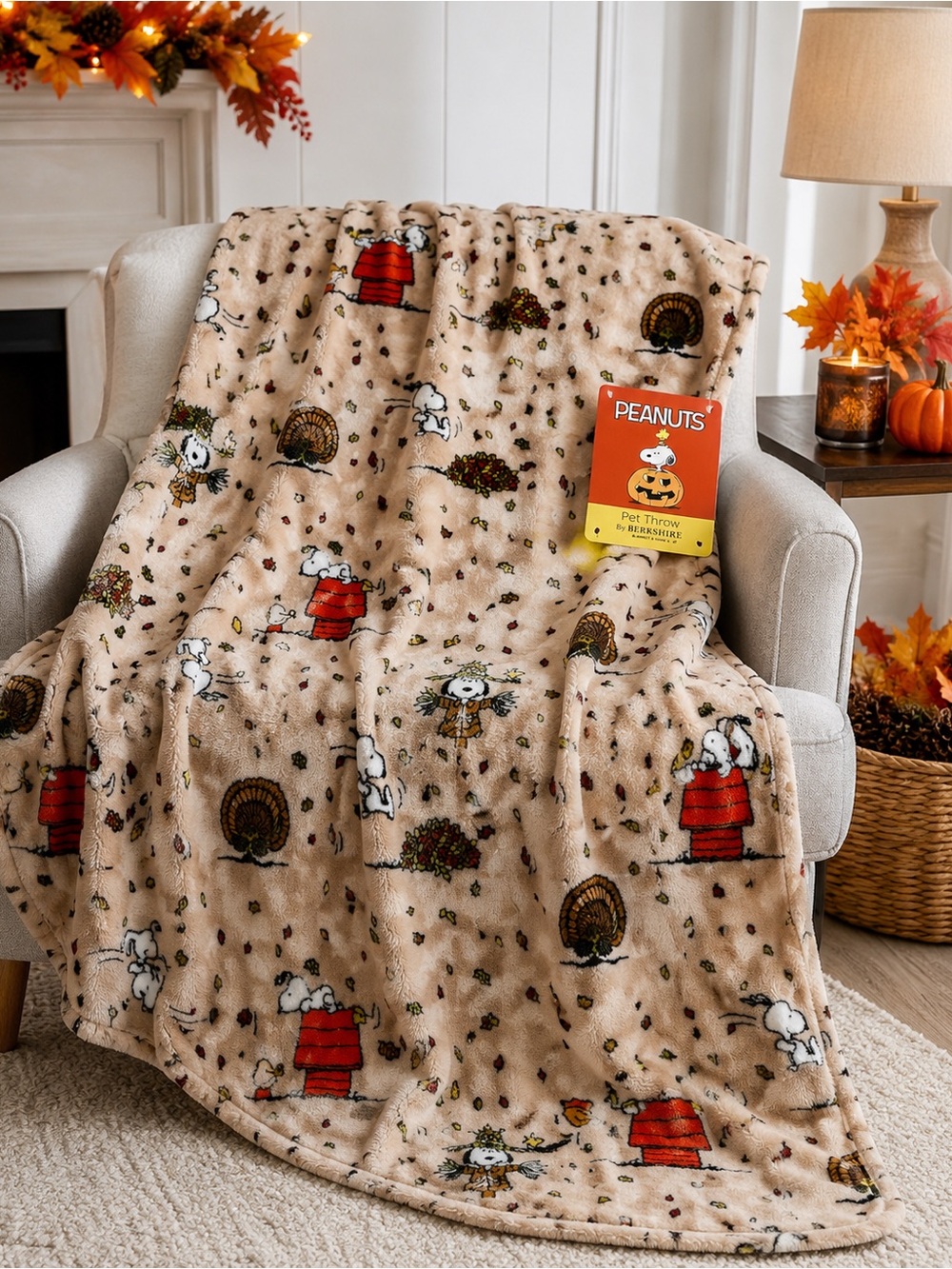 Peanuts Beige Snoopy & Woodstock Fall Plush Throw Blanket